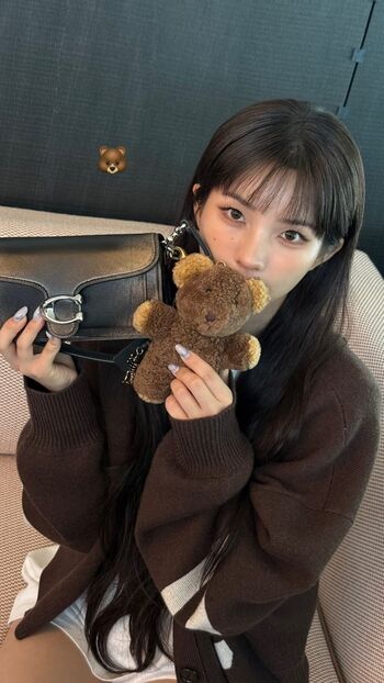 tiny.pretty.j