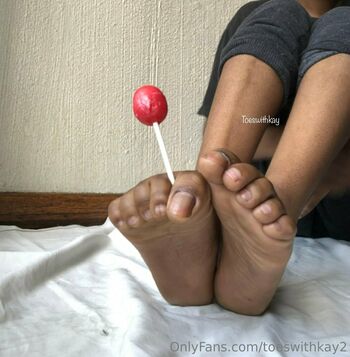 toeswithkay2