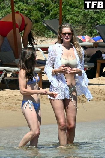 Toni Garrn