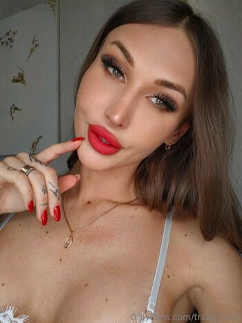 trans_dolls