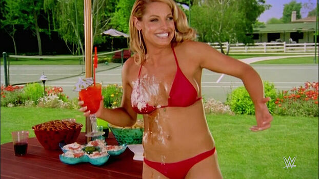 Trish Stratus