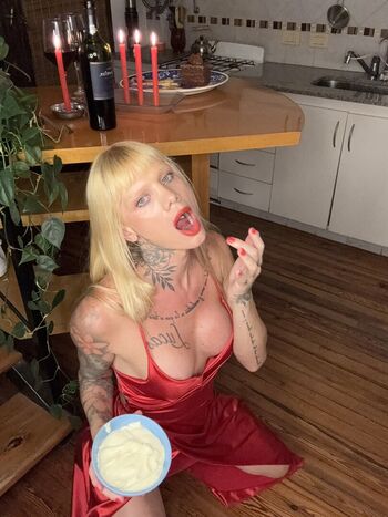 ts_queen_matea