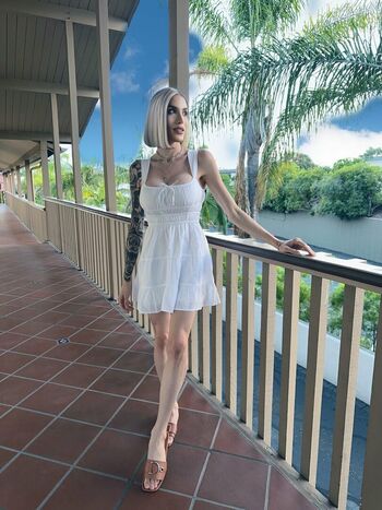 TS Vanessa9in