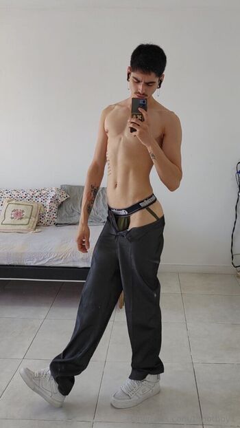 tuhotboy1
