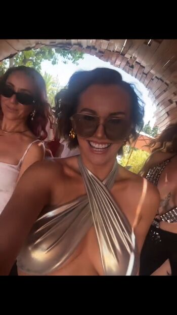 TV Shopping Presenters