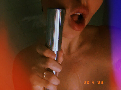 u310544882