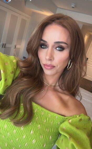 Una Healy