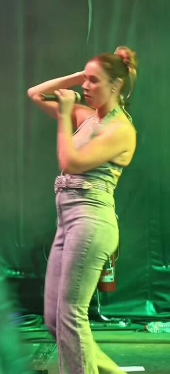 Una Healy