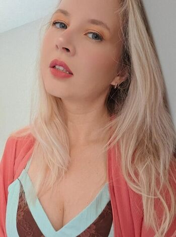 Valeriya ASMR