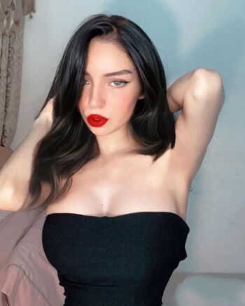 Valerya Salinas