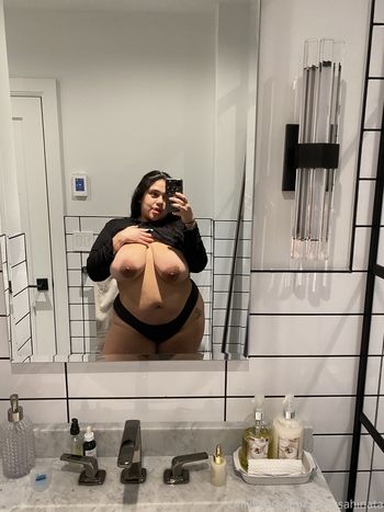 vanessahinata