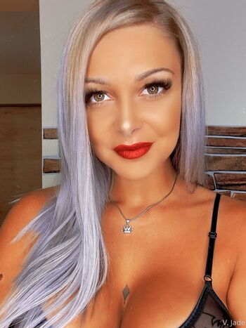 vaya_jade