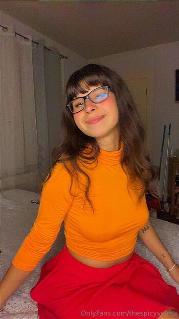 Velma & Daphne Cosplay