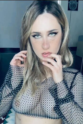 Veronika Denise