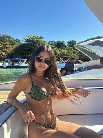 Vicky Queiroz