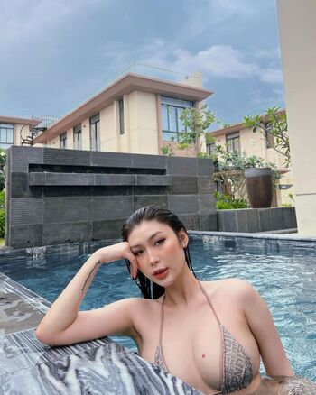 Vietnam Sexy Girl