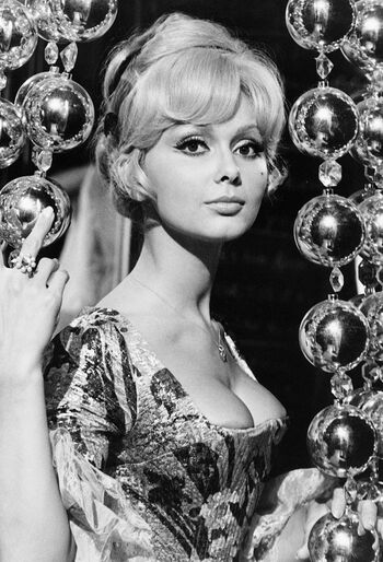 Vintage Starlets