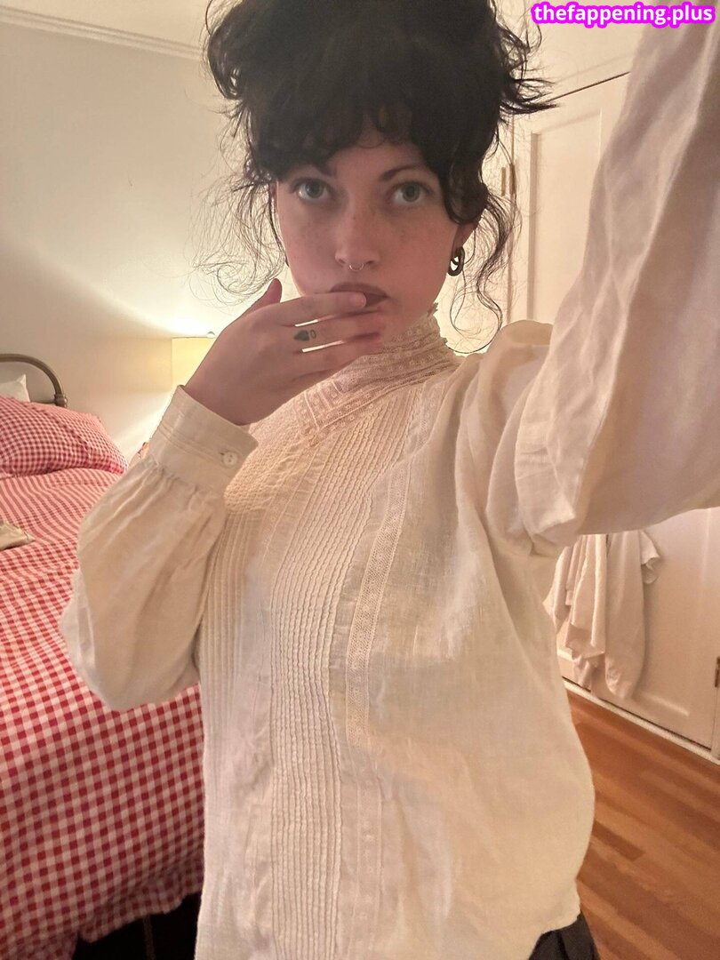 Violet Grohl