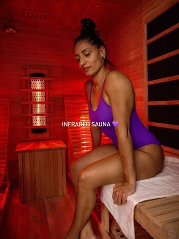 Violeta Dee