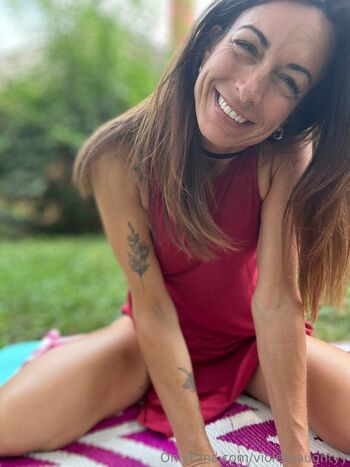 violetnaughtyy