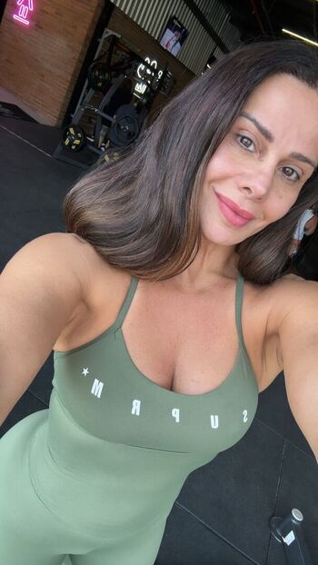 Viviane Araujo