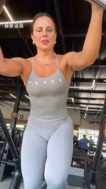 Viviane Araujo