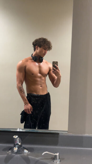 vlaz_playboy