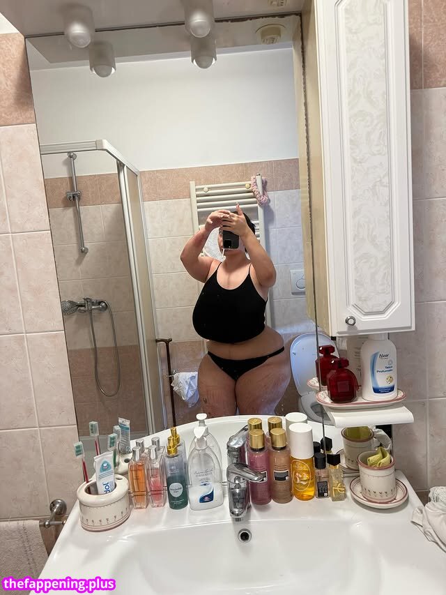 Mxmmytina / Vvalentinabonetalli Fotografie OnlyFans Dezbrăcată #183