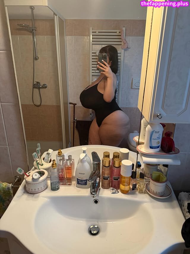 Mxmmytina / Vvalentinabonetalli Fotografie OnlyFans Dezbrăcată #185
