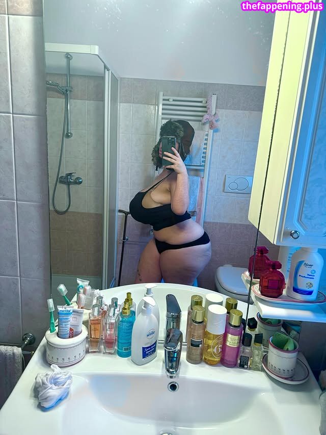 Mxmmytina / Vvalentinabonetalli Naakte OnlyFans Foto #191
