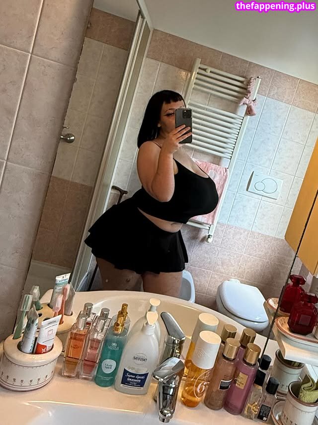 Mxmmytina / Vvalentinabonetalli Nacktes OnlyFans Foto #193