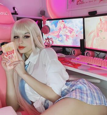 waify_waifu