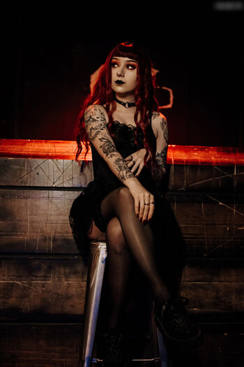 WatchGirlsPlay