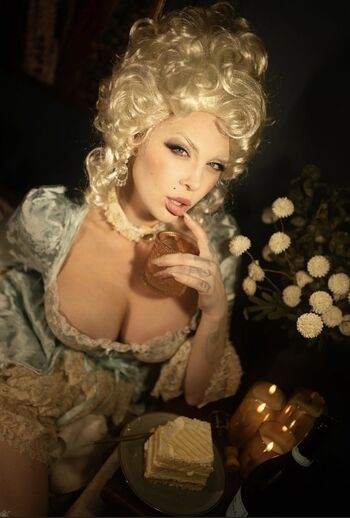 WatchGirlsPlay