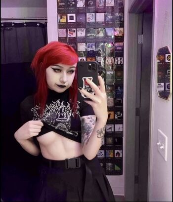 WatchGirlsPlay
