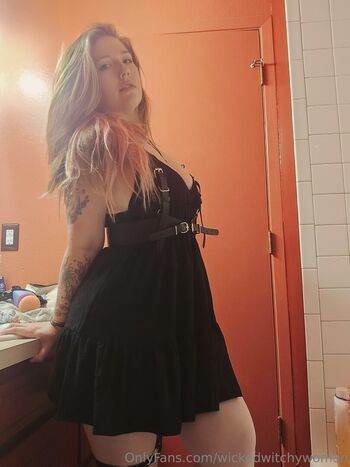 wickedwitchywoman