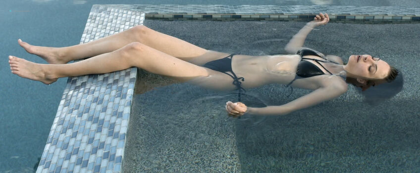 Willa Holland
