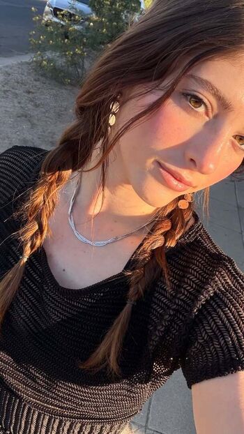 Willow Shields