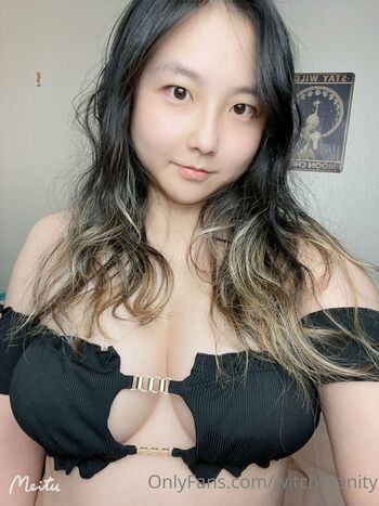 witch_vanity