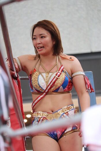 WomenJoshi