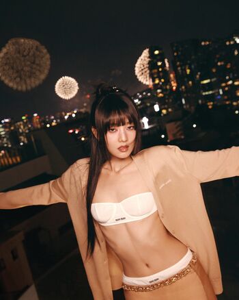 WomenK-pop