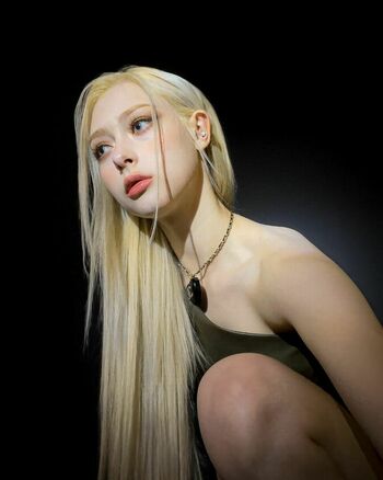 WomenK-pop