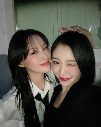 WomenK-pop