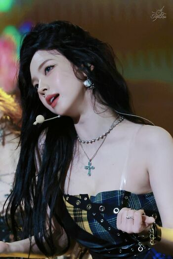 WomenK-pop