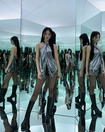 WomenK-pop