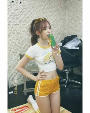 WomenK-pop