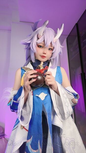 Xiaoyaoyaoyao12