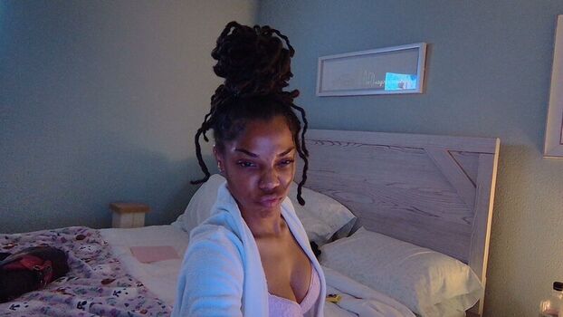 Xoxo From Lia
