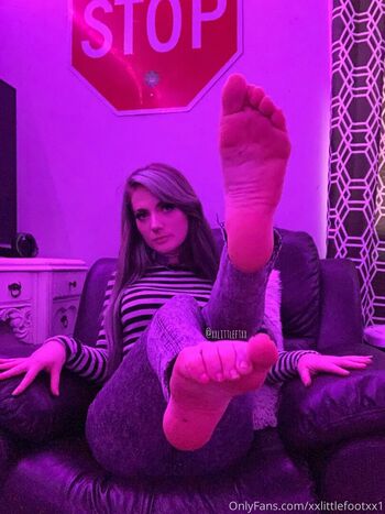 xxlittlefootxx1