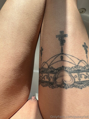 xxpussyriotxx